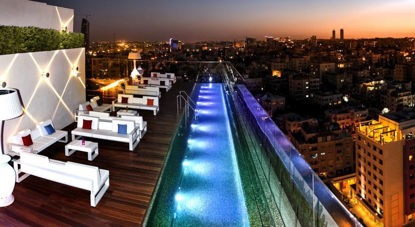 Regency Palace Amman Bagian luar foto The rooftop pool at the White