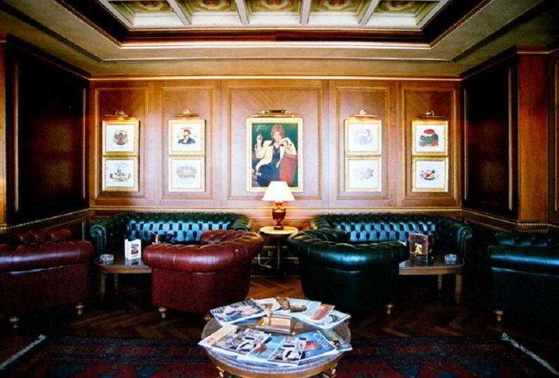 Regency Palace Amman Bagian luar foto The 21 Club