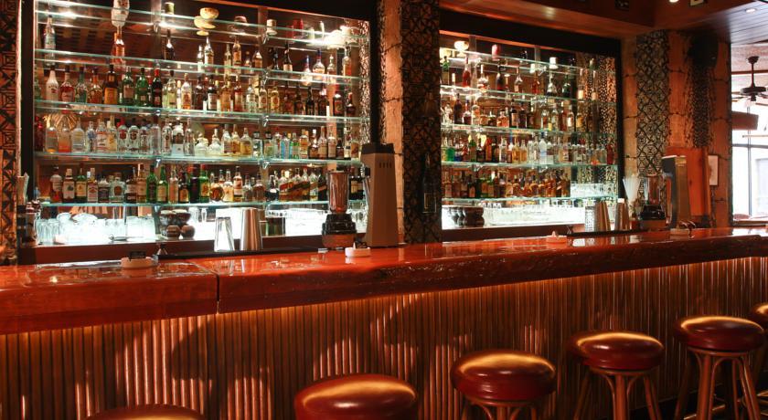 Regency Palace Amman Bagian luar foto The bar at the Mandarin Oriental